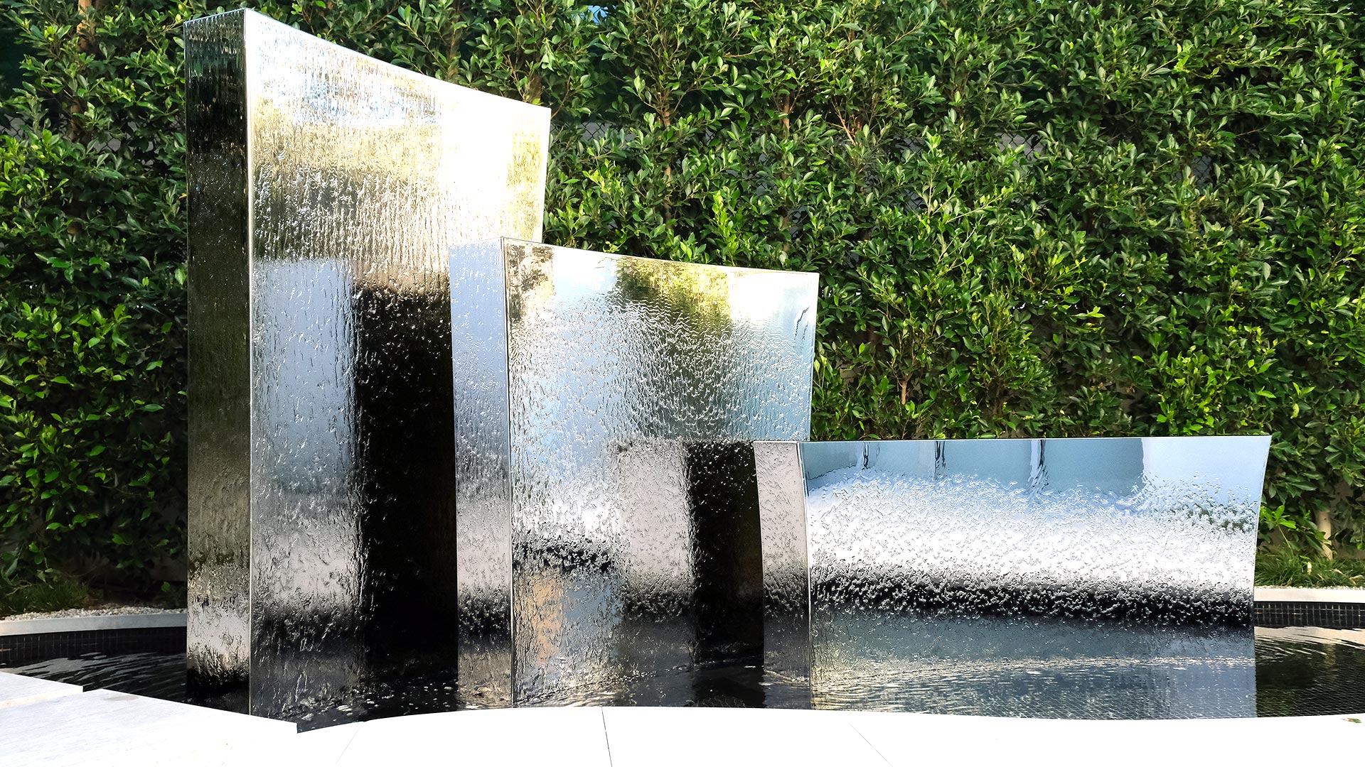 H2O Tri Sculpture