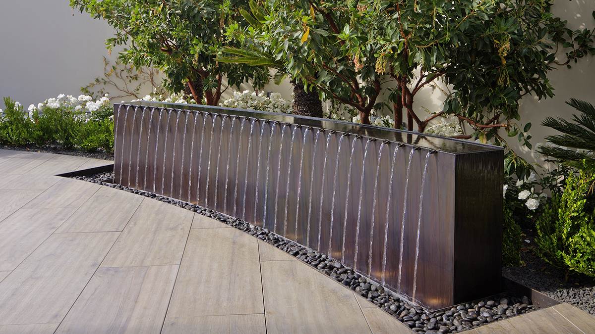 H2O Curved Rivulet